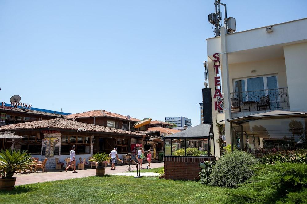 Lotus Family Hotel - Free Parking Slantchev Briag Extérieur photo