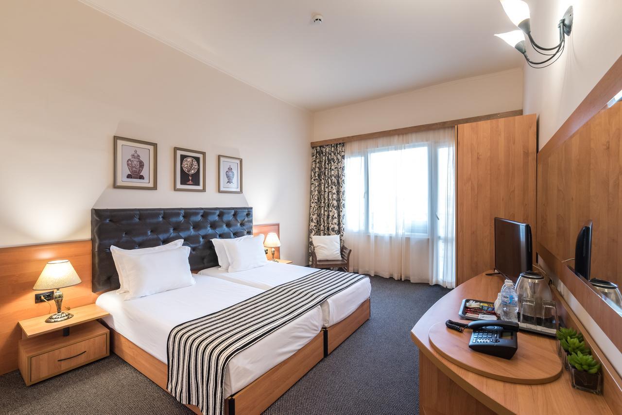 Lotus Family Hotel - Free Parking Slantchev Briag Extérieur photo