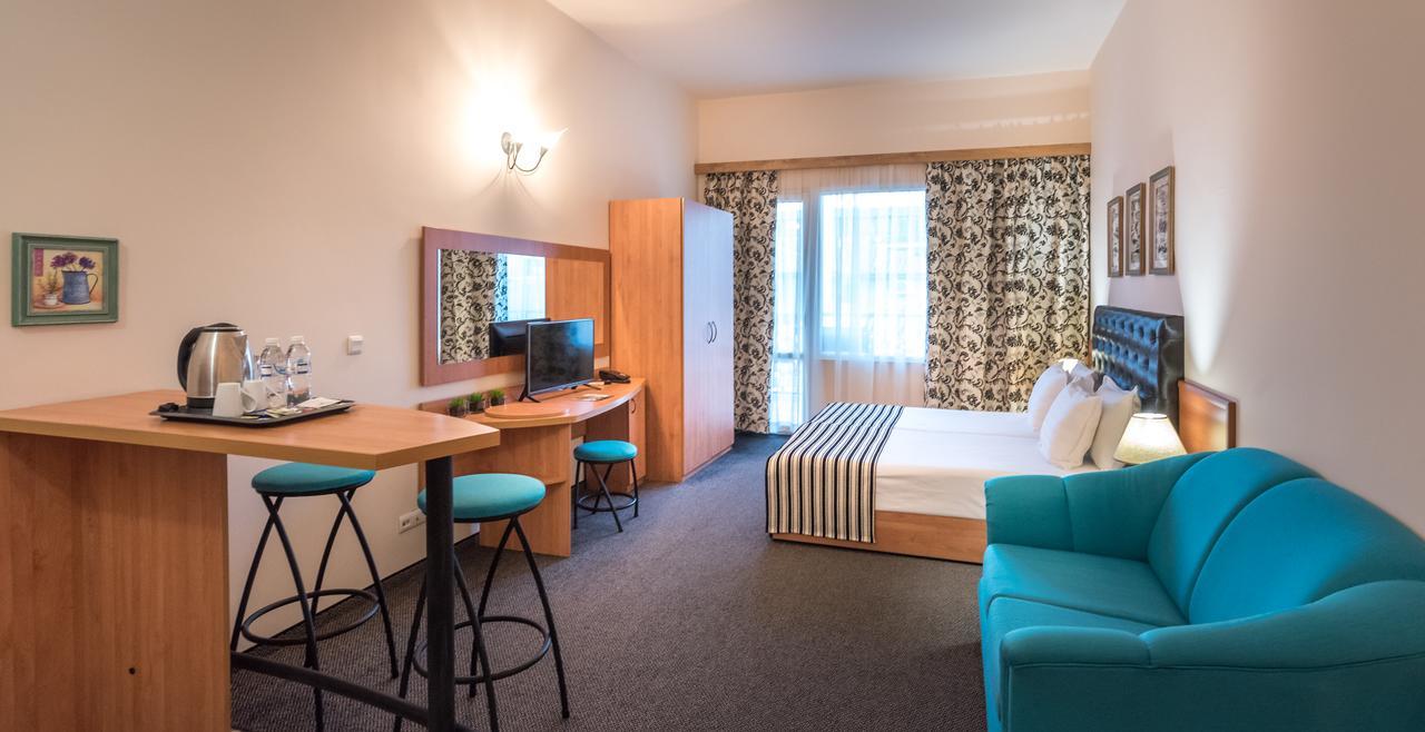 Lotus Family Hotel - Free Parking Slantchev Briag Extérieur photo